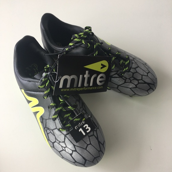 boys soccer cleats size 13